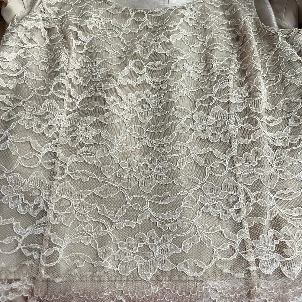 Three piece women’s suite - Picture 3 of 3